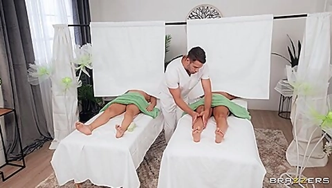 Hot Babe Massage Incredible Adult Clip